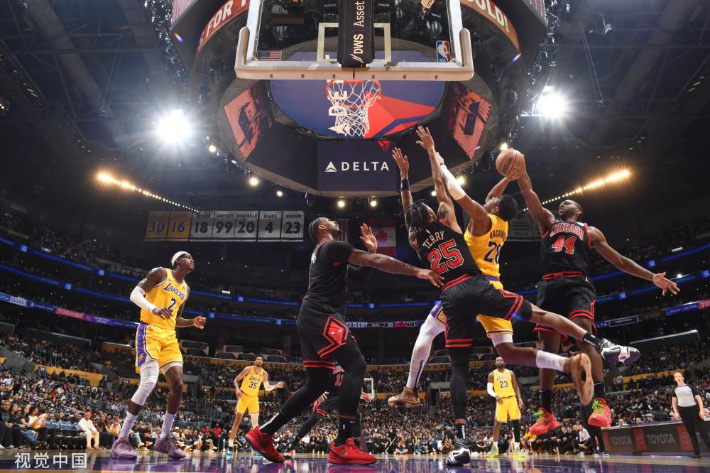 微笑着走下 微笑着走下